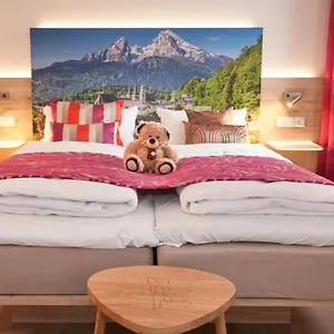 Hotel Edel Weiss, BRE