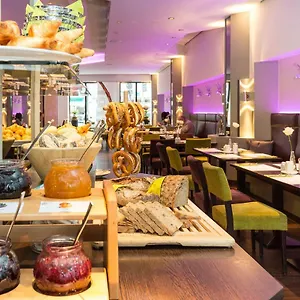 Hotel Dolomit München